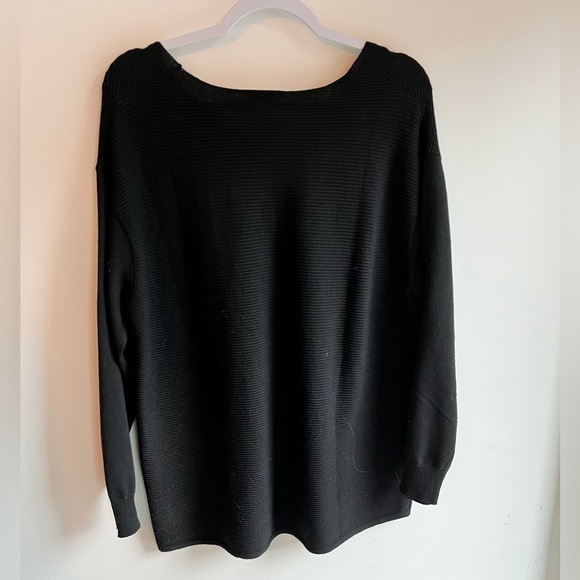 Ella MOSS | Black Thick Cotton V-Neck Ribbed Shirt - Picture 3 of 3